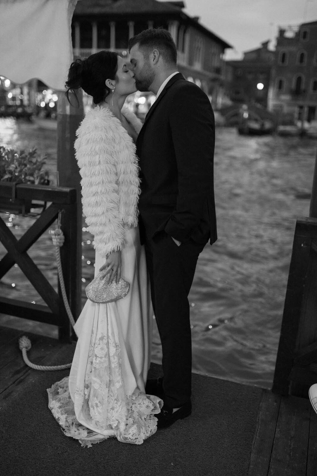 Flora_And_Grace_Editorial_Venice_Analog_Editorial_Wedding_Photographer (1 von 1)-97