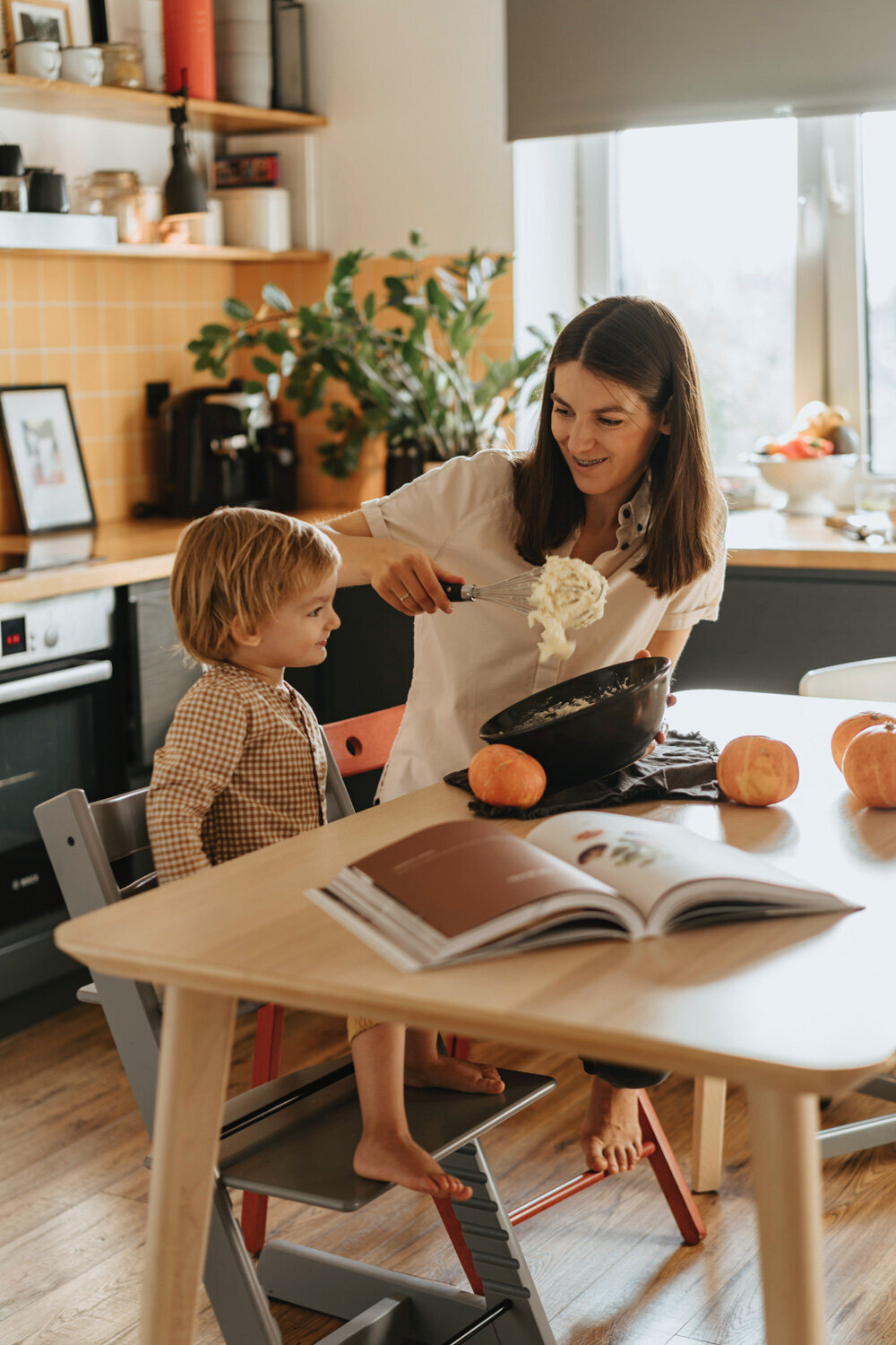 Family-Photographer-Template-Ainsley-Green-Template-107