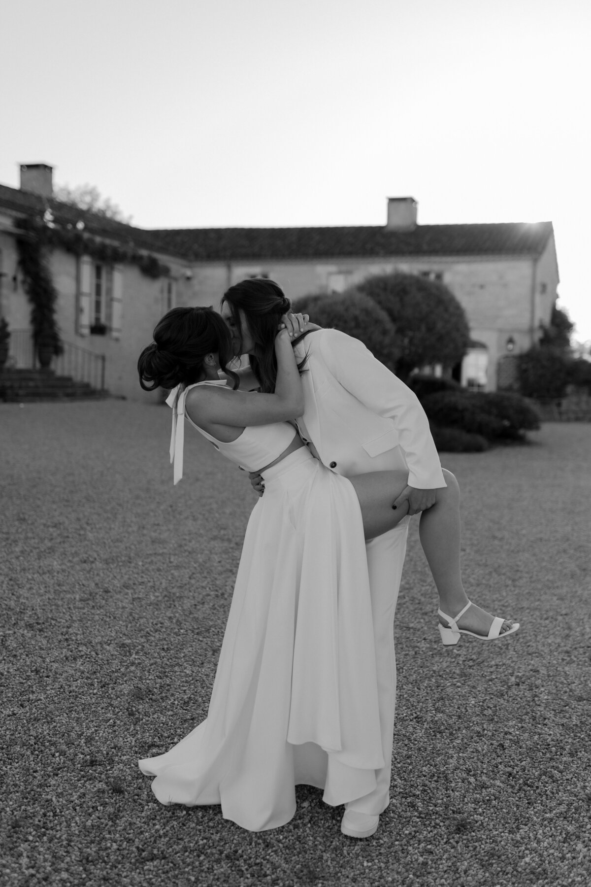 Kate&Kate_chateaudestpaul_francewedding_lauradeanphotography_dorsetweddingphotographer-90