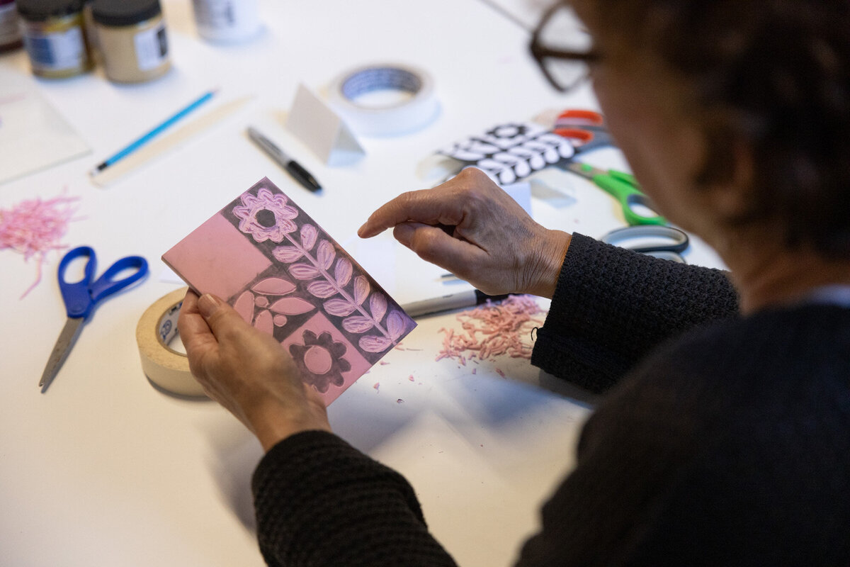 Relief-Printmaking -On-fabric-workshop-hartford-print-CoOp