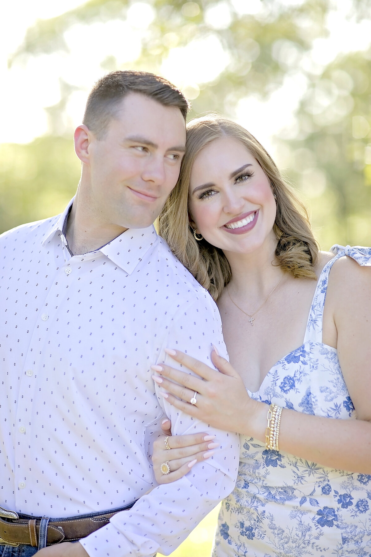 engagement-engagement poses-engagement photos-engagement photographer-salado texas