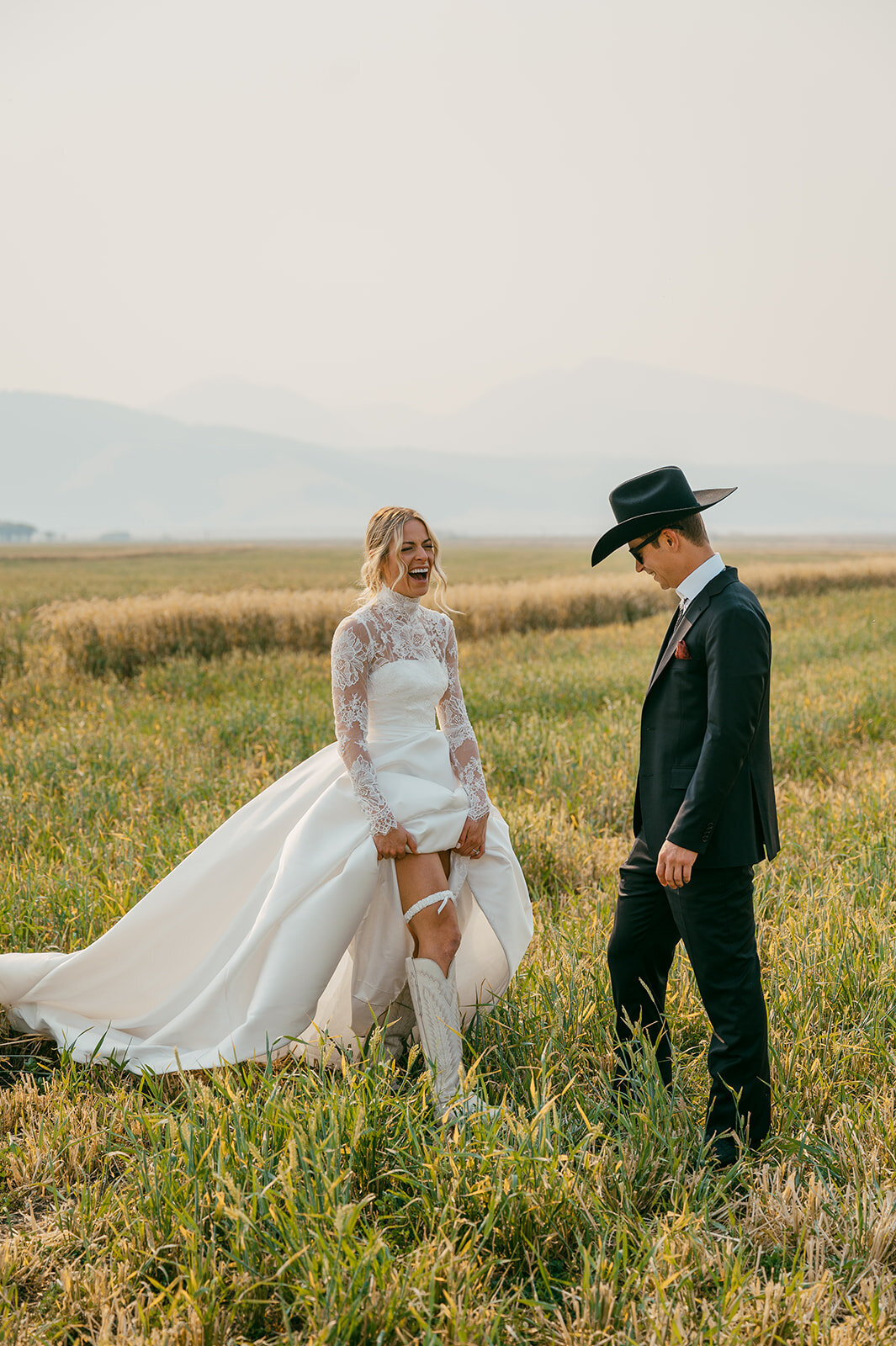 presley-gray-photo-Deerlodge-rustic-western-Montana-wedding-4372