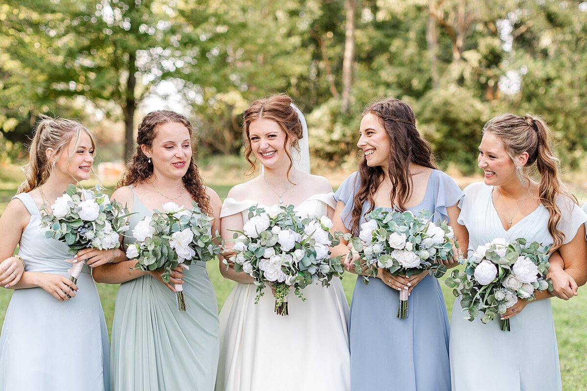 Pittsburgh-Nicassio-Fields-Green-Blue-Wedding-1 (9)