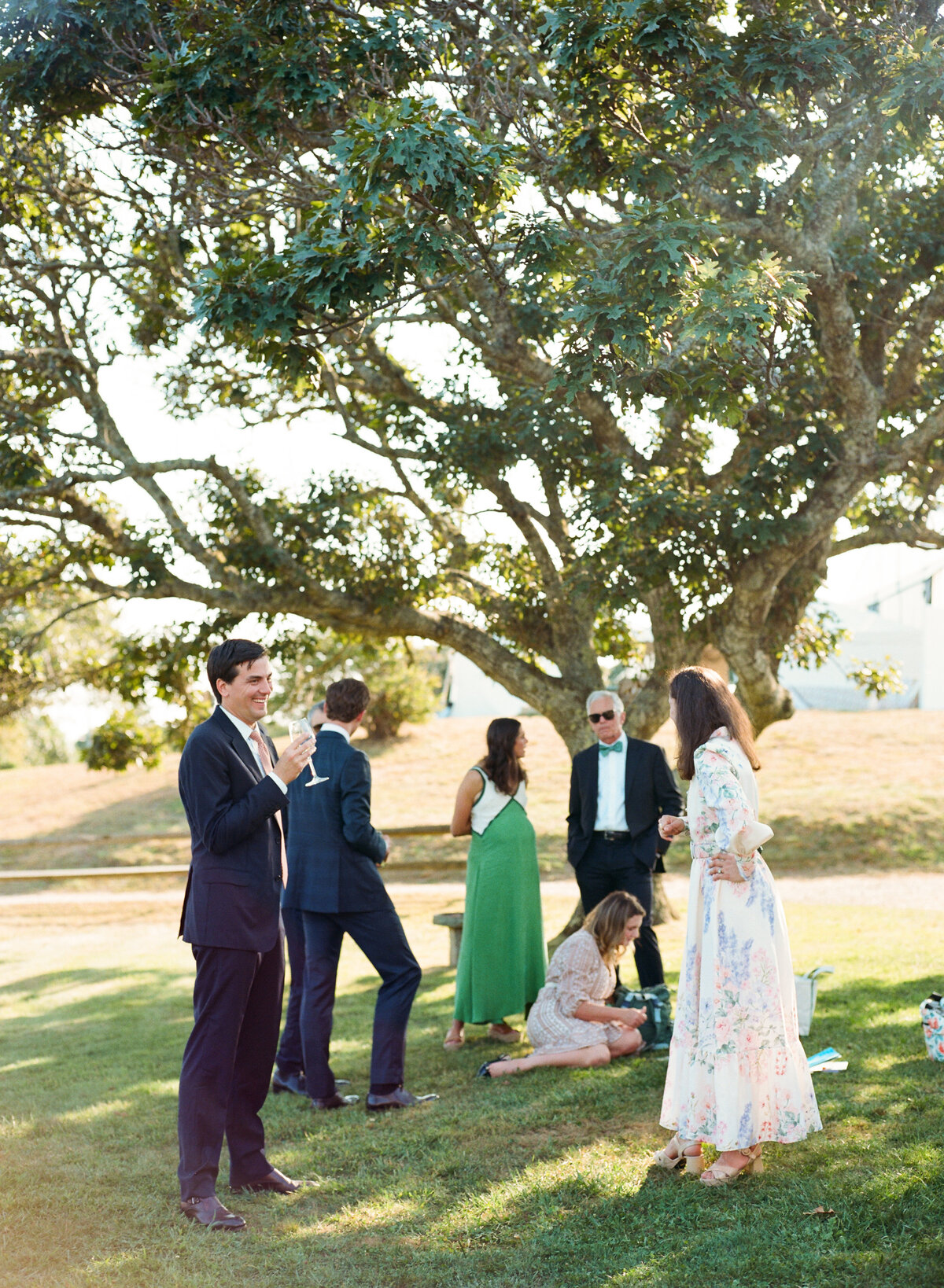 Marthas-vineyard-wedding-planner-kg-events-design-luxury-destination-weddings-private-events-corporate-events-aquinnah-ma-event-designer-outermost-inn-outdoor-tented-wedding-reception-black-frame-tent-39