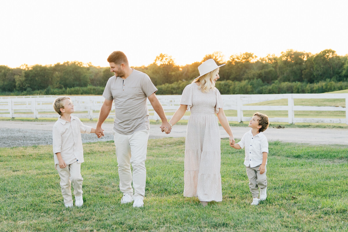 Family Photo Session Harlinsdale Farm Franklin TN