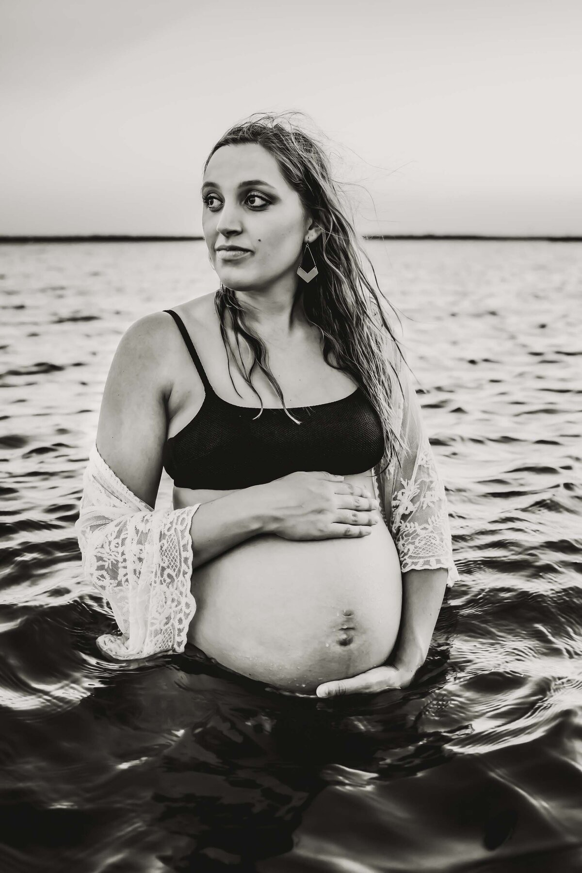 lakeside maternity session