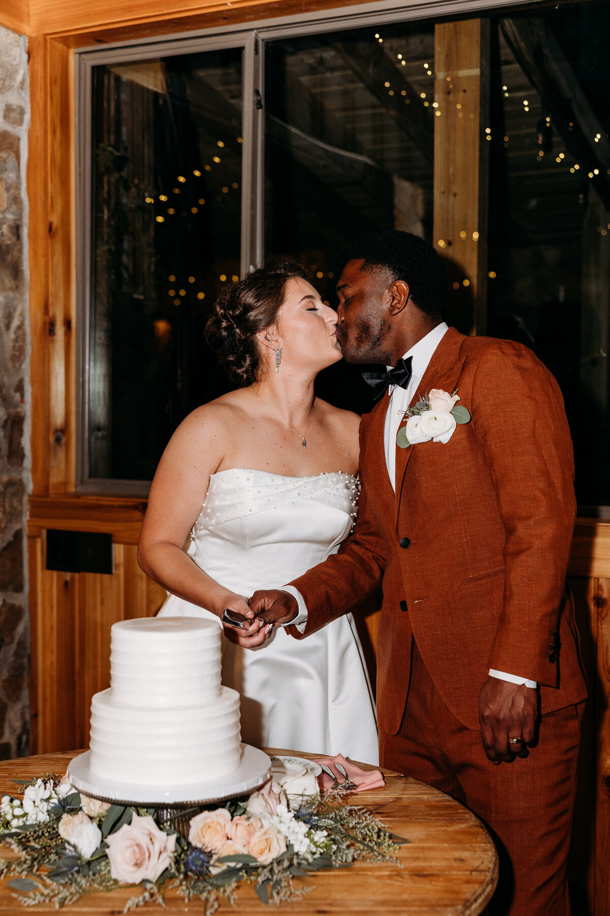 039_LegendAndLaceStudios_May_Wedding_Preview