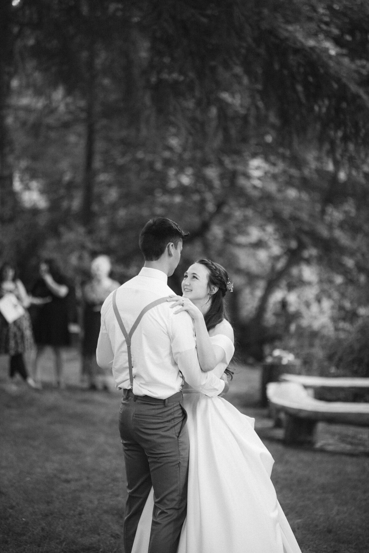 RIVERSIDE WEDDING IN THE OREGON