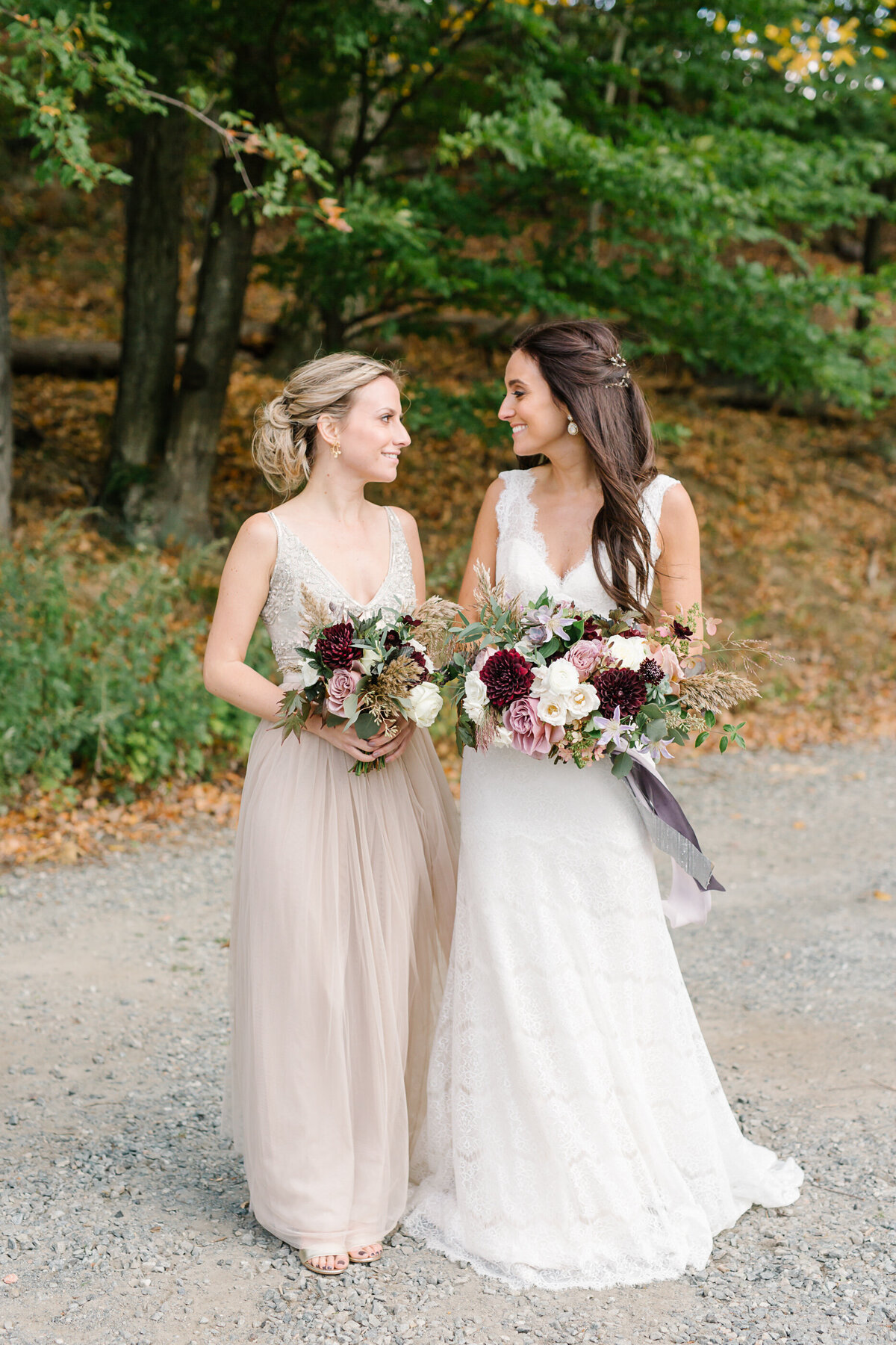 Lizzie_James_Valhalla_Lake_Club_Weddng_Preview-85