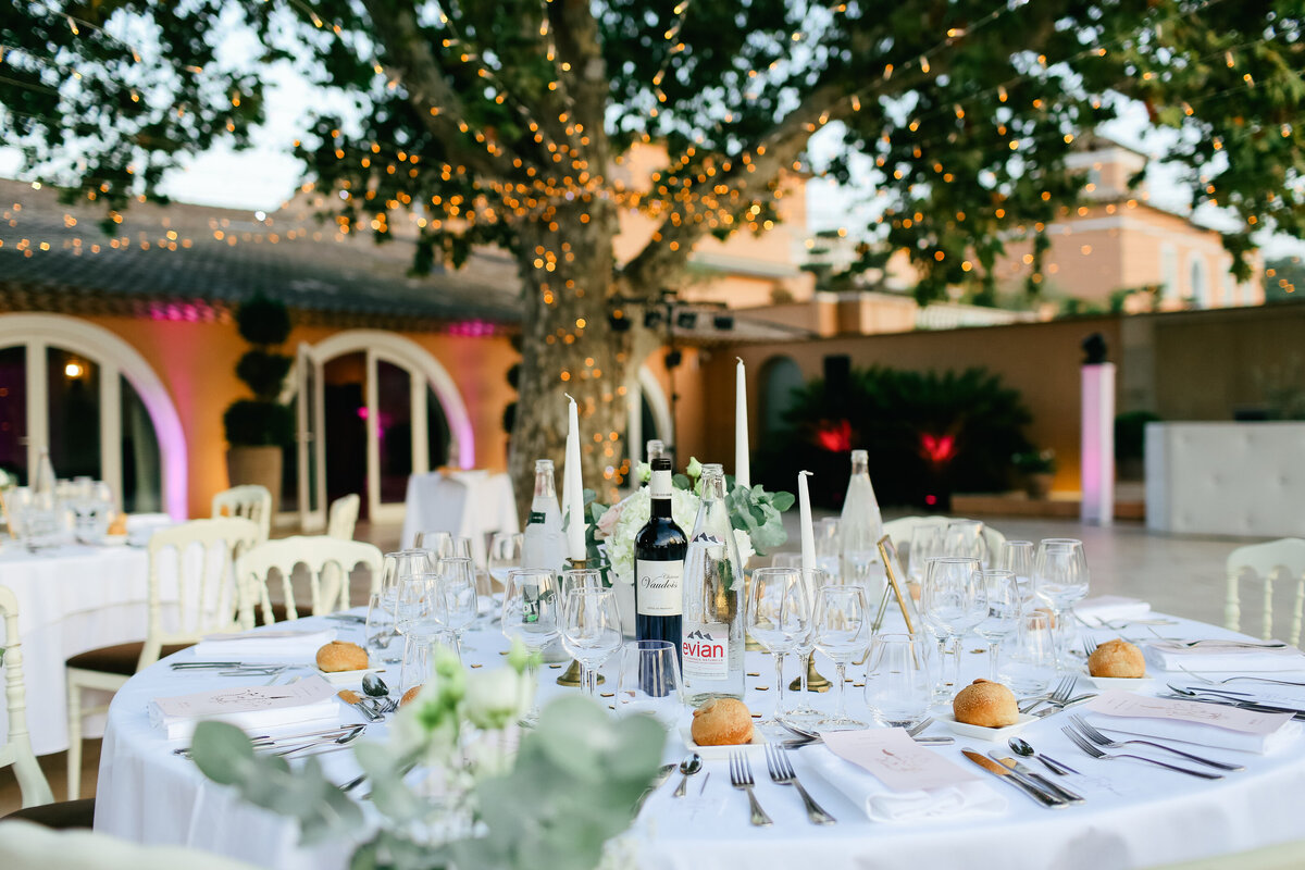 luxury-destination-wedding-chateau-vaudois-provence-leslie-choucard-photography-49