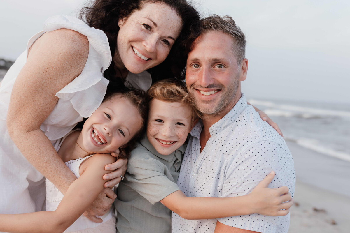 JCranePhotography_FamilyPhotographer_BeachMinis16