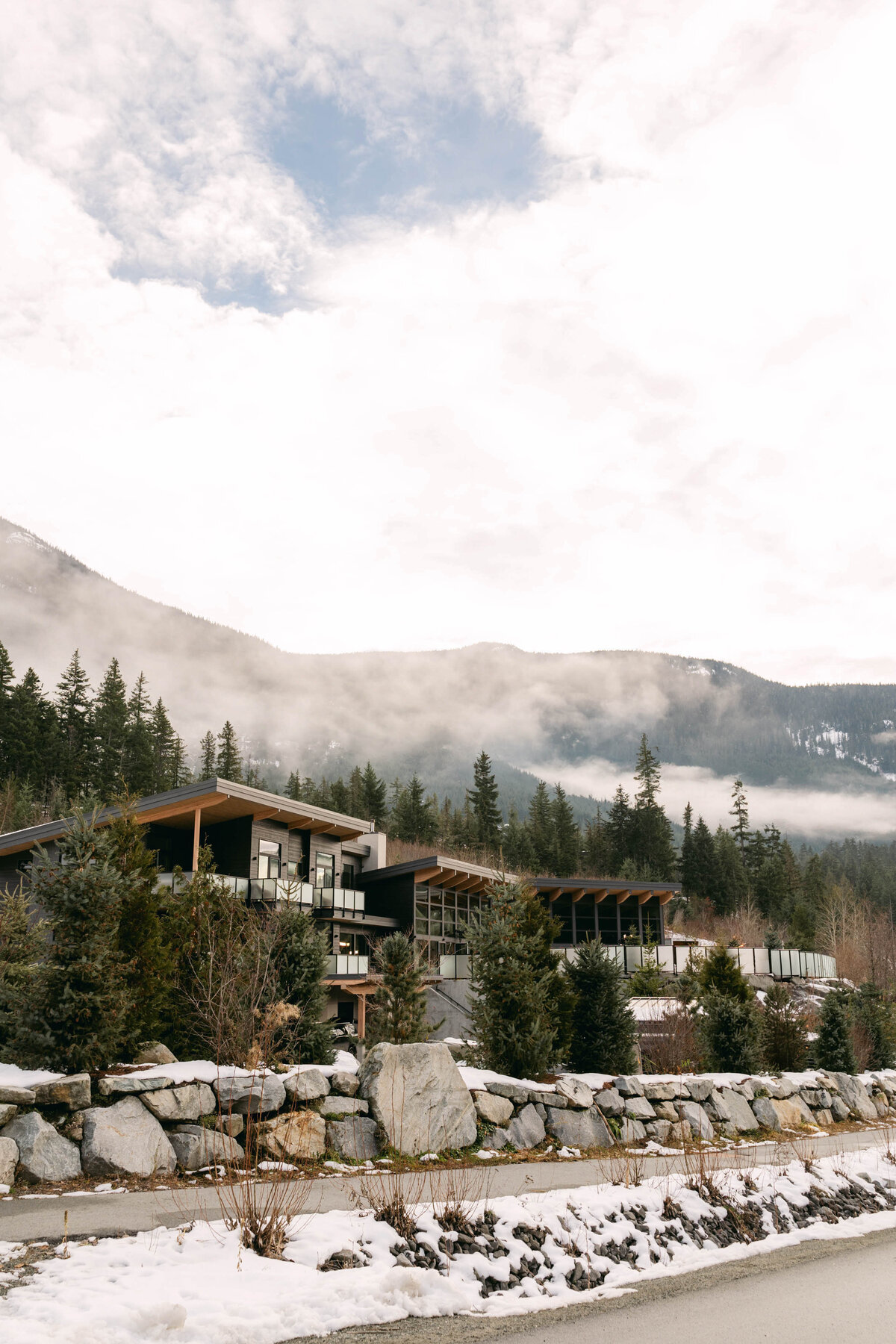 515-Wedge-Mountain-Lodge-and-Spa-Whistler-BC-Canada-Samara-Andre-Wedding-15