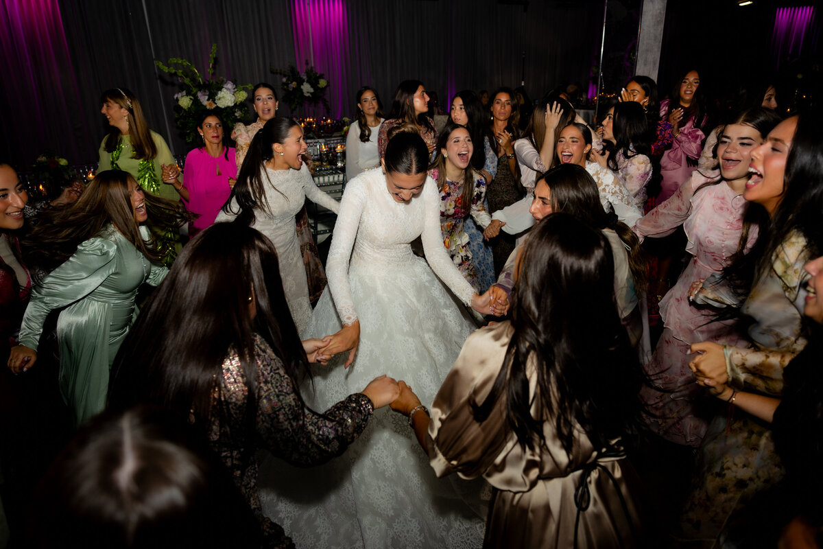 Montreal Jewish wedding photographer Dancing