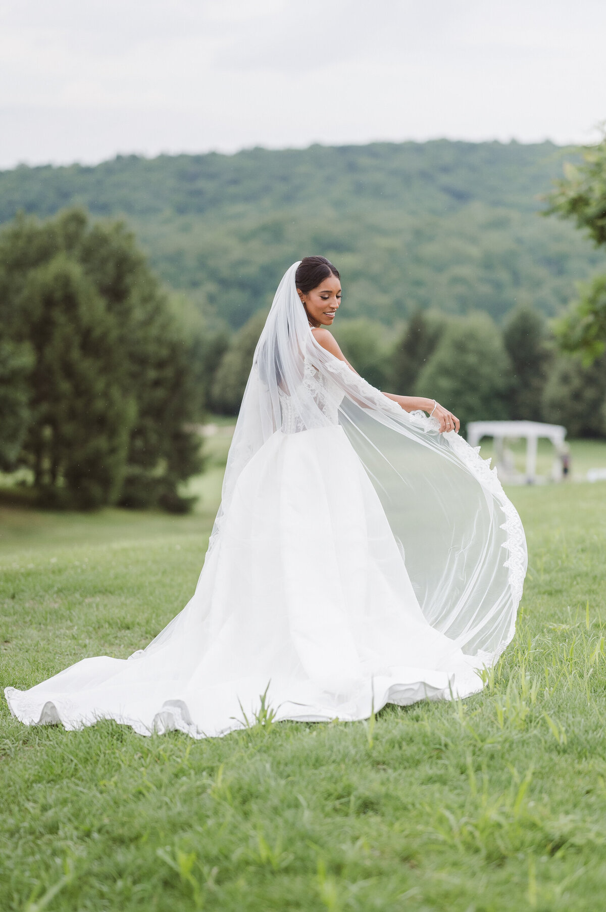bridal-portait-at-skyview-golf-club-nj-wedding-photos