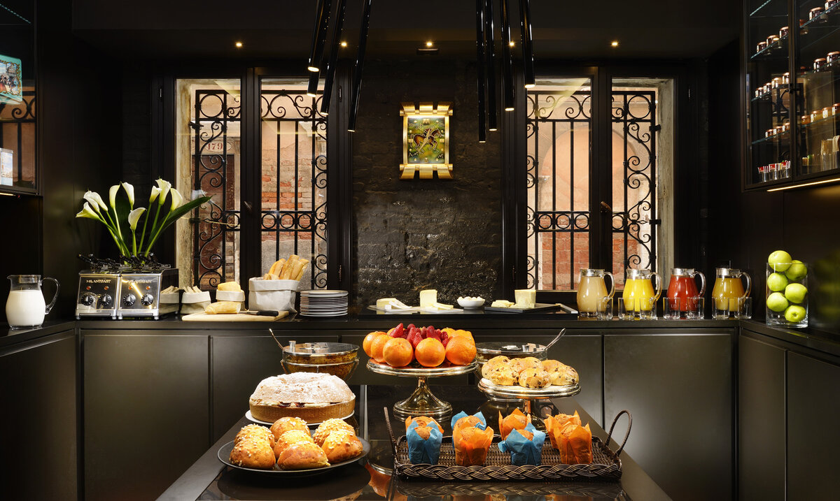 Waterstone - Hotel L'Orologio - Venice - Italy - Luxury Boutique Hotel - buffet_colazioni_b