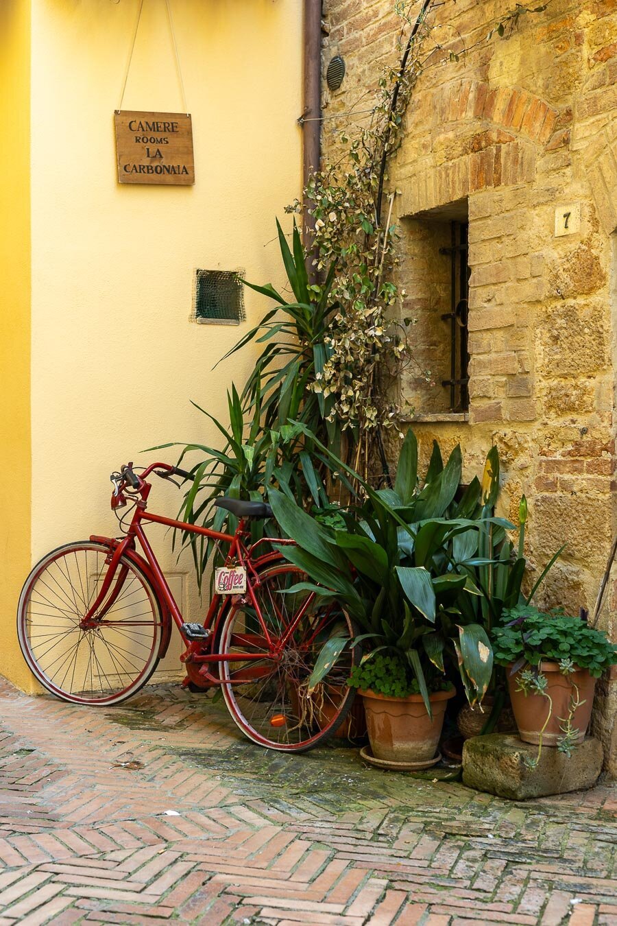 italy-pienza-bike-coffee-9272