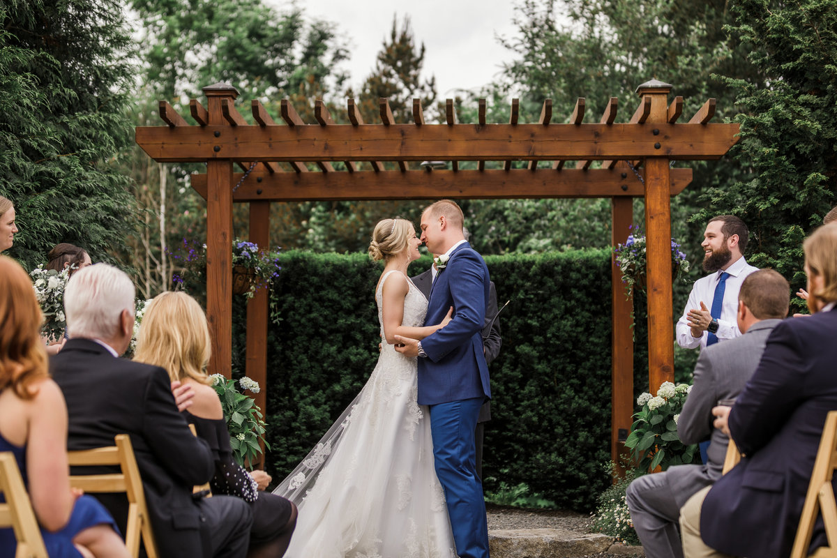 Woodinville-Wedding-Photographer-Willows-Lodge-74