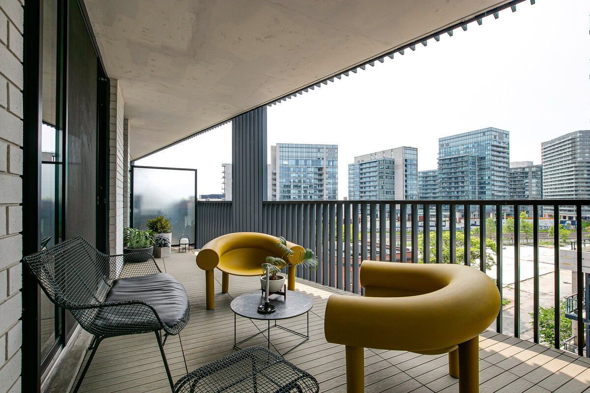 051_Balcony