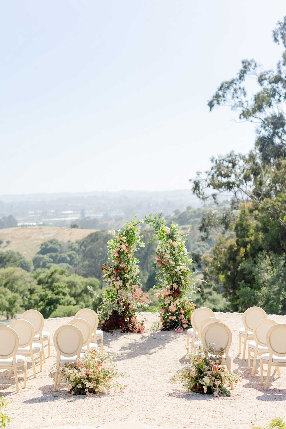 casa blanca wedding photo | cliffside wedding