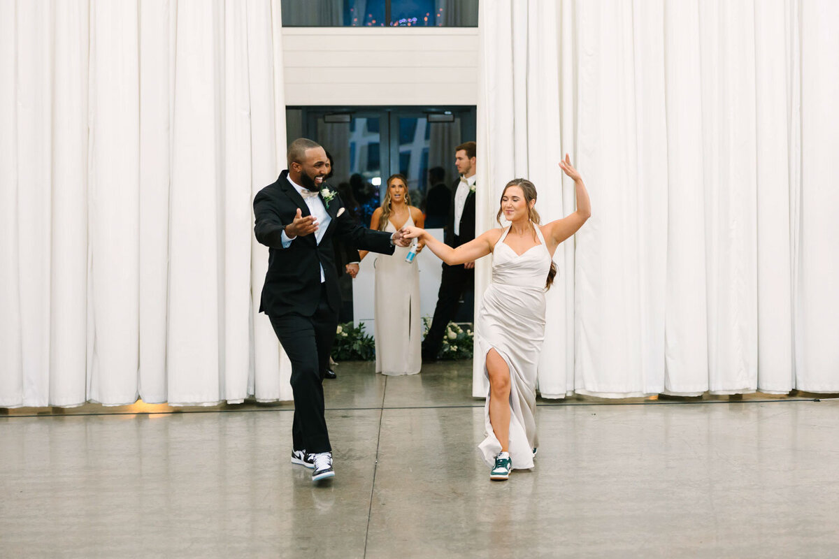 Sydney-and-Carsen-Luxury-wedding-in-Dallas-Texas-Bella-Vista-Wedding-Planning-043