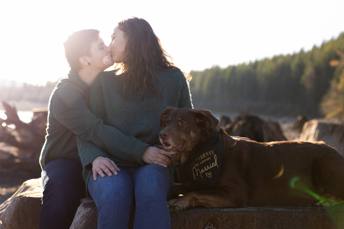 Engagement photography session at Rattlesnake lake in snoqualmie washington- 9