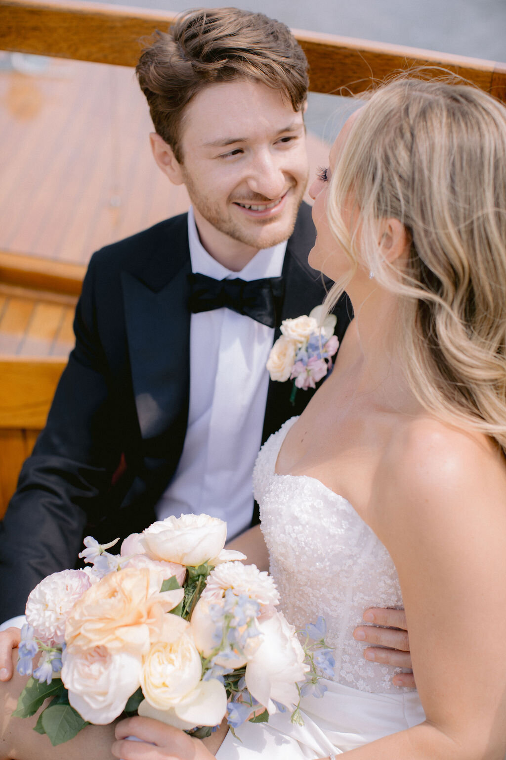 NikkiSanterre_EastCoastLuxuryWeddingPhotographer_TidesInnWedding_Katie&Greg-193