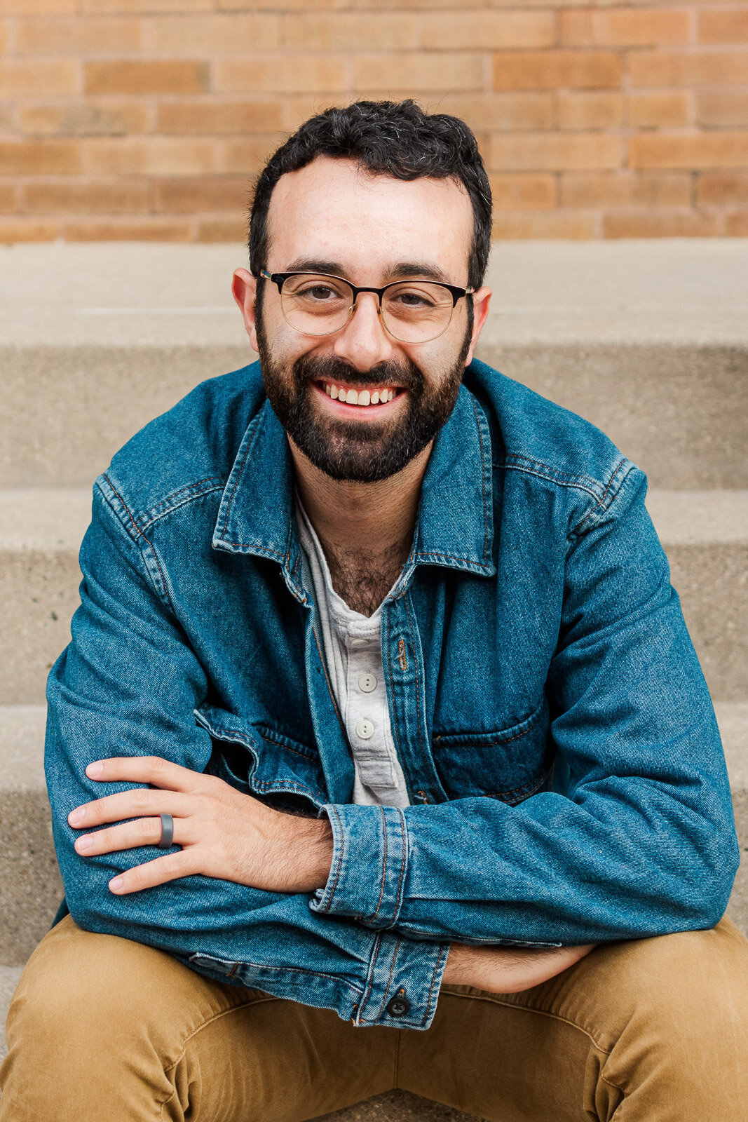 Milwaukee based photographer, Milwaukee wedding photographer, wisconsin photographer, Meredith Mutza Photography, headshot photography, Milwaukee portrait photographer, Milwaukee wisconsin Portraits, Portraits in Milwaukee Wisconsin, Portrait photographer, Headshot Photographer,