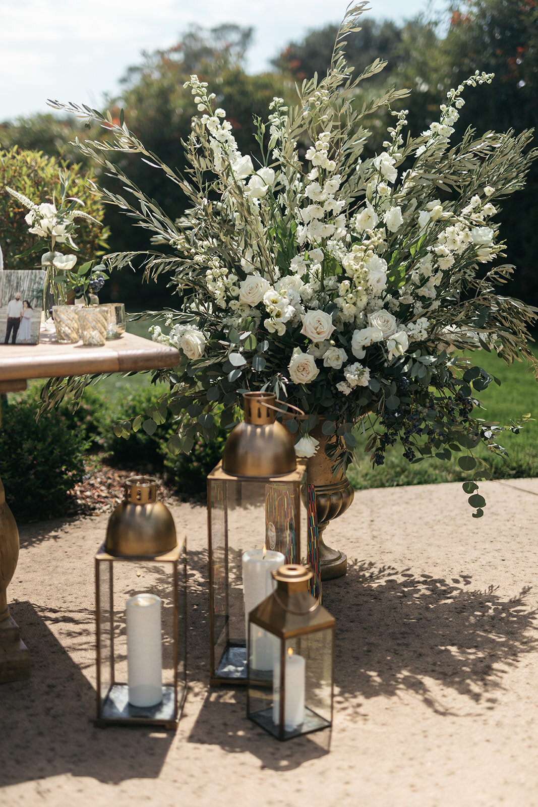 Candle and large floral arrangement | Bella Fleur