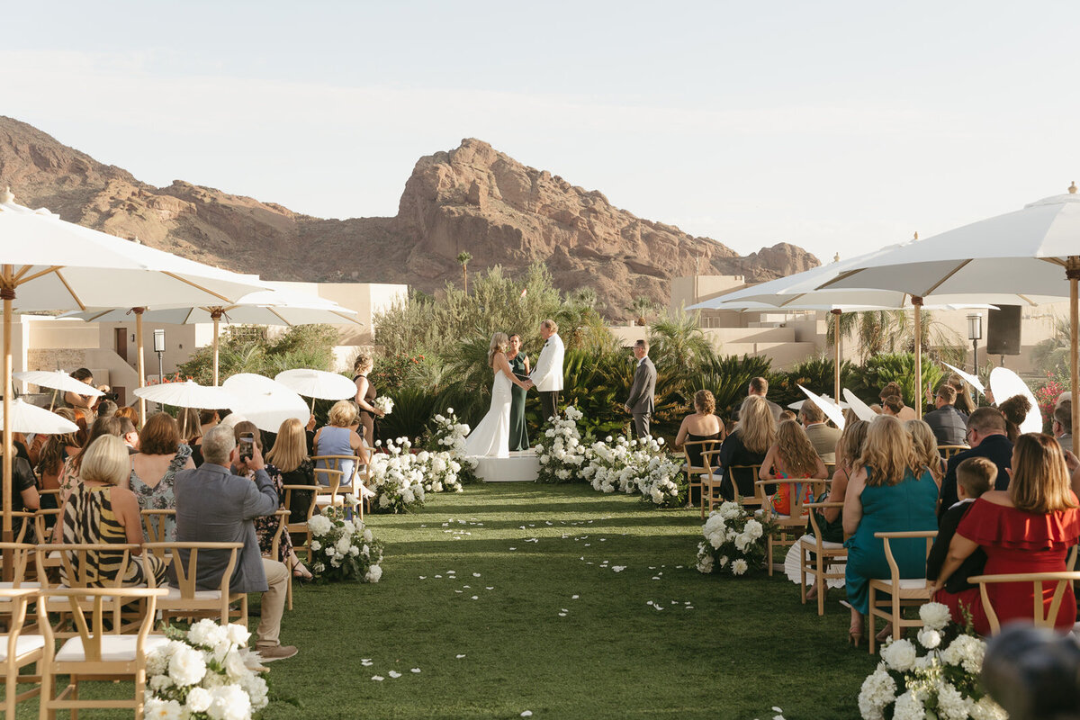 Luxury wedding ceremony in scottsdale styled by Arizona wedding planner 