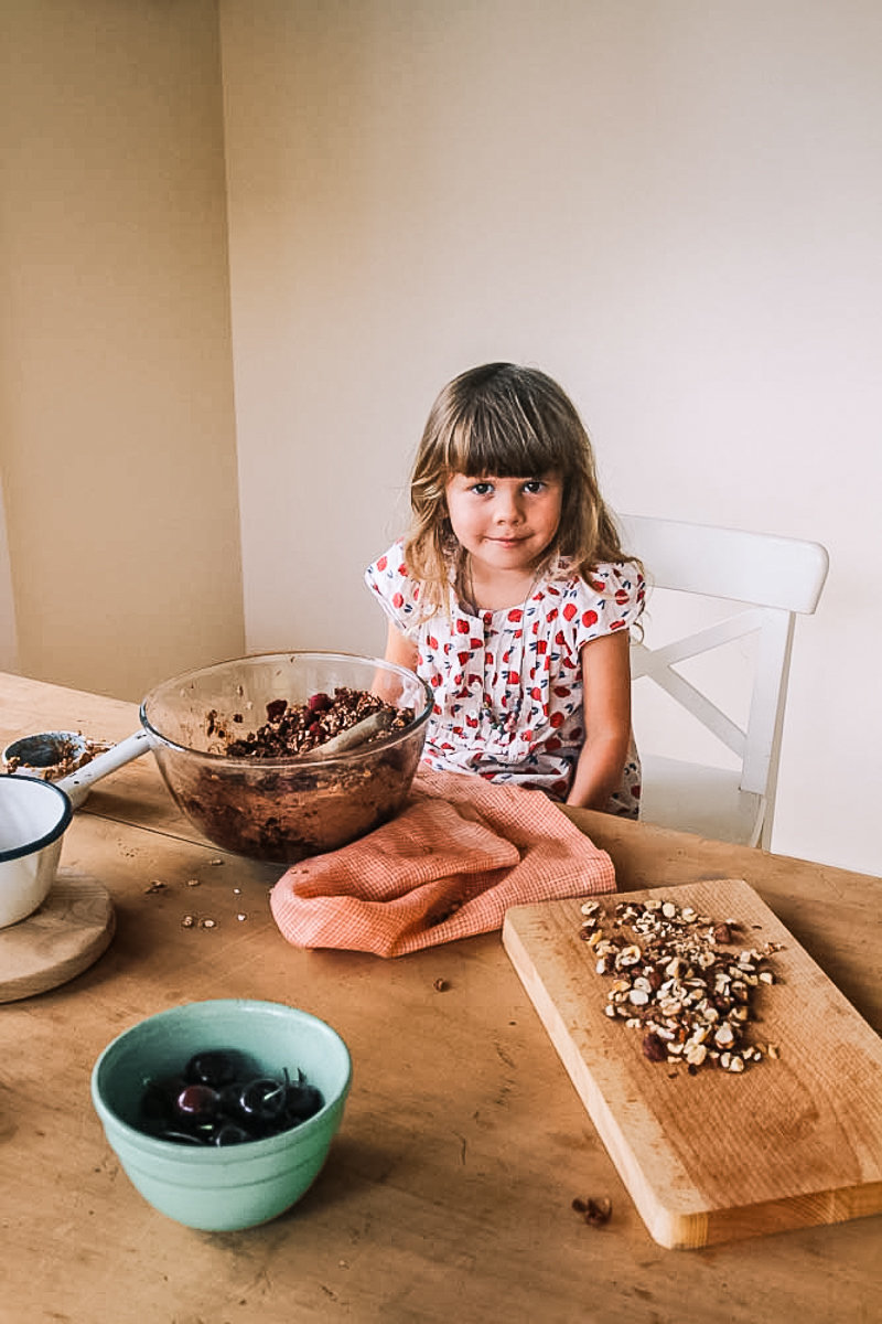 berry_granola_lunch_lady_magazine_amber_rossouw_melbourne_recipe_developer_food_stylist-1