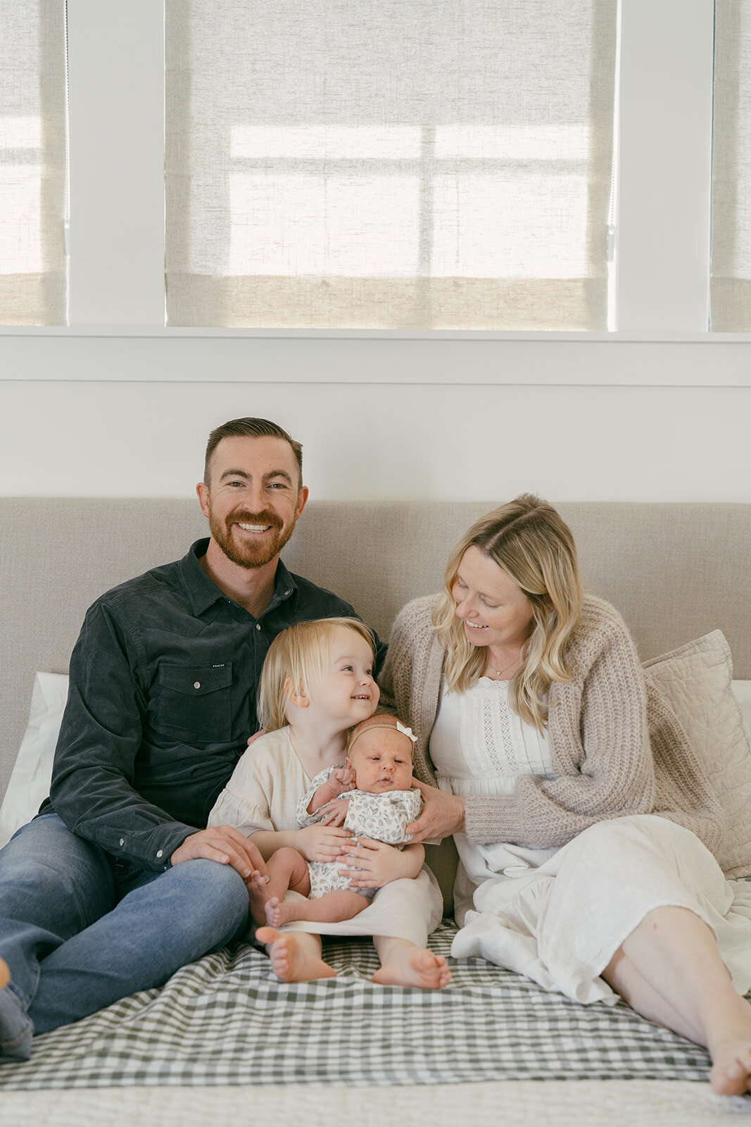 in-home-newborn-family-lifestyle-photos-by-samantha-anne6