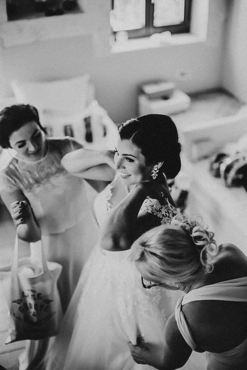 Bridal preparations (30 of 46)