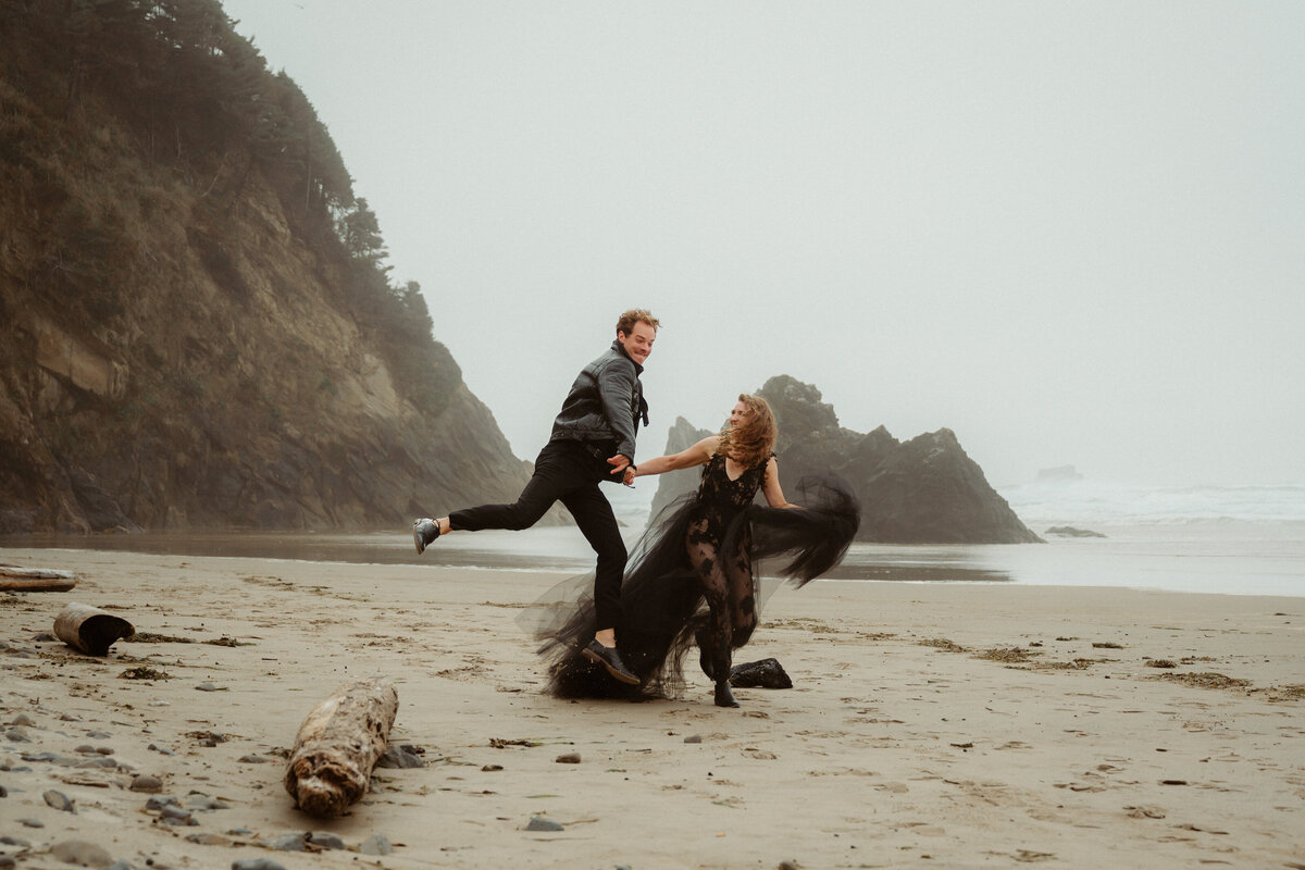 black-dress-oregon-coast-elopement-63