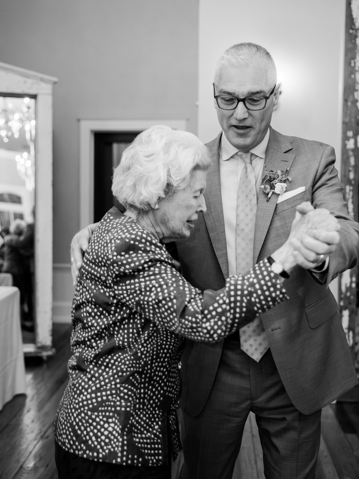 A+E_The Parlour at Manns Chapel_Chapel Hill NC_Luxury_Wedding_Photo_Skyler Jordan Photography-2177
