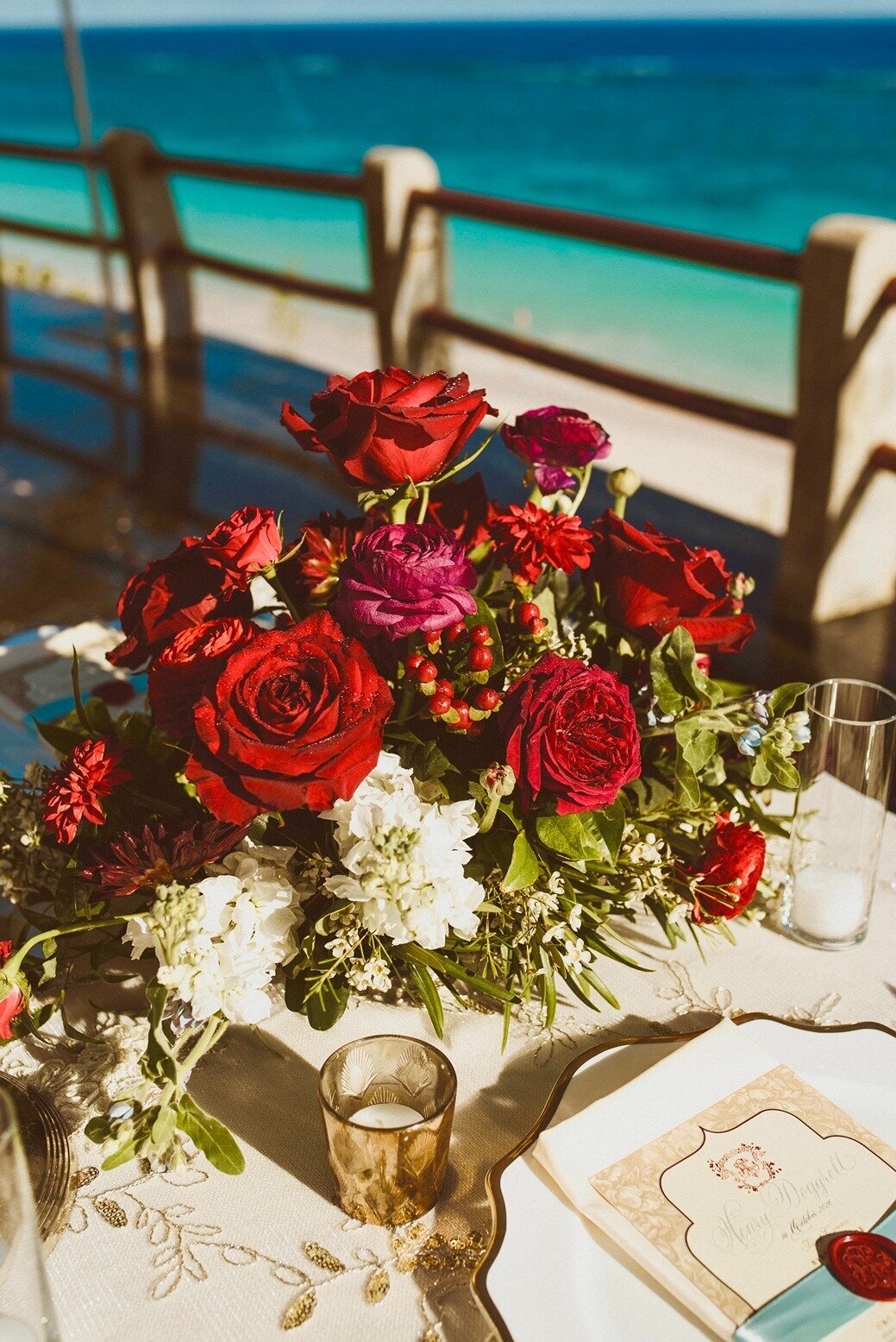 Coral-Beach-Club-Wedding-Bermuda-Dasfete-13