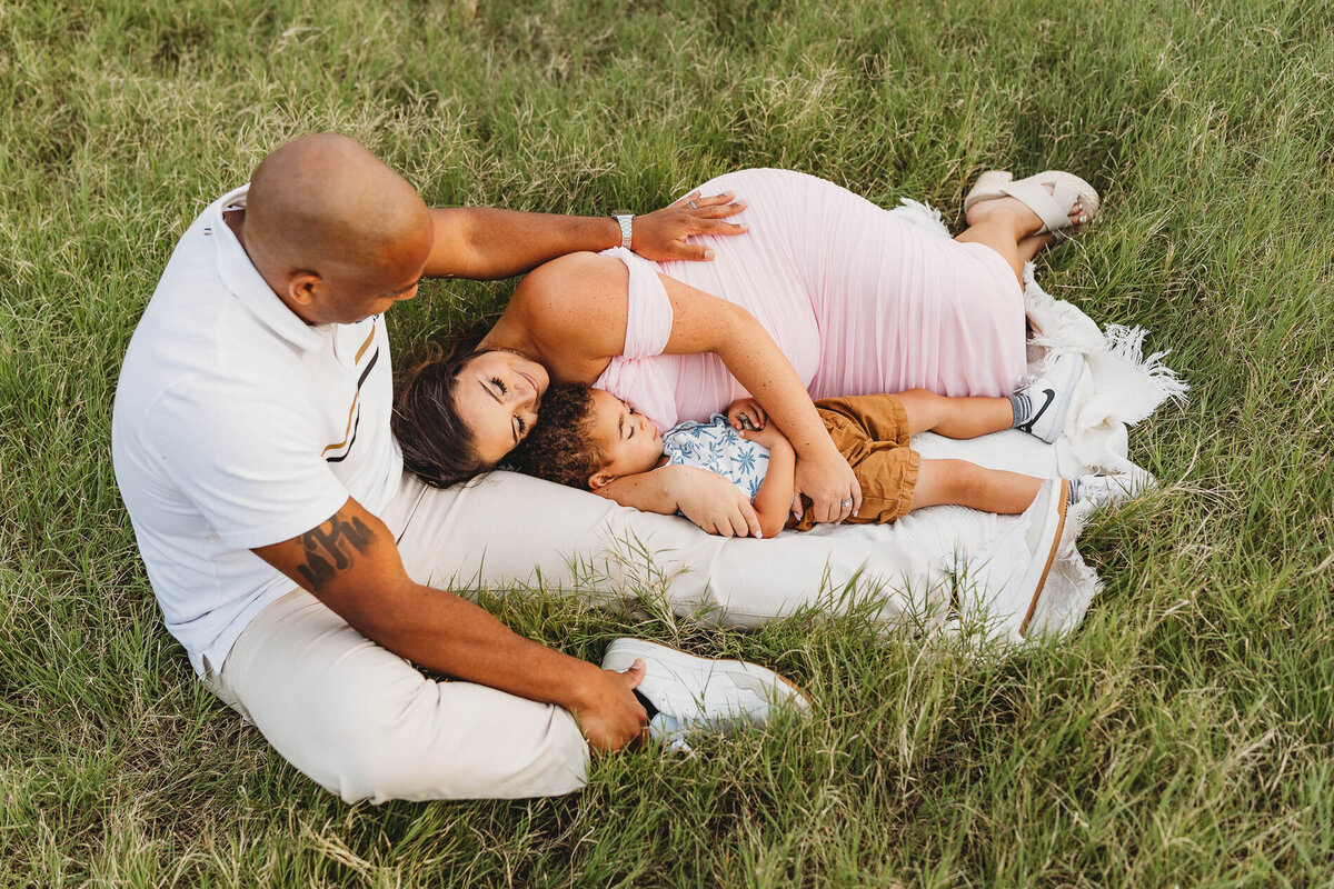 Family and Maternity Photographer,  breastfeeding family photos