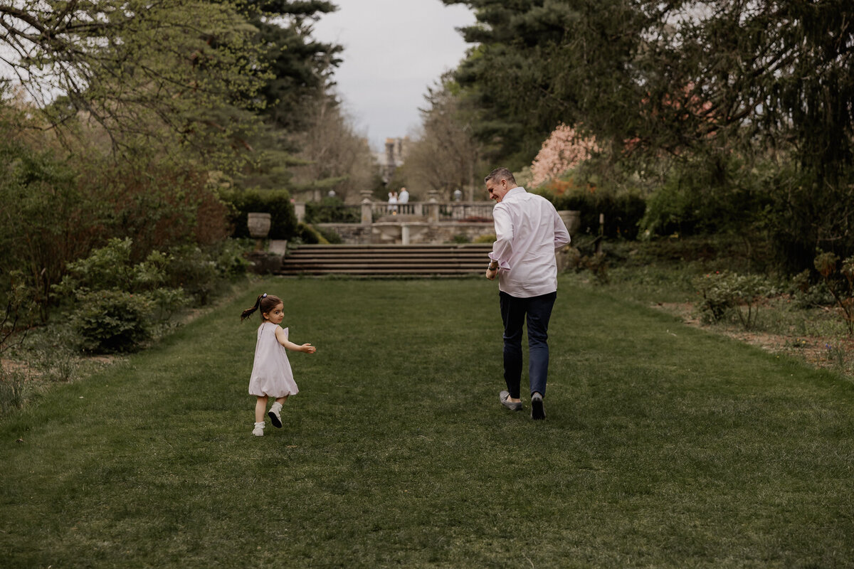 family photoshoot at ringwood botanical gardens nj