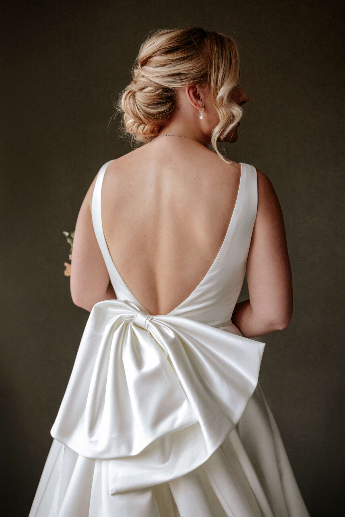 back-of-wedding-dress-bow