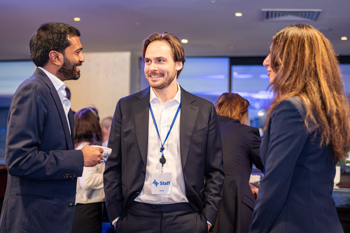 banking-conference-speaker-onstage-press-release-london-marc-james-photography-9