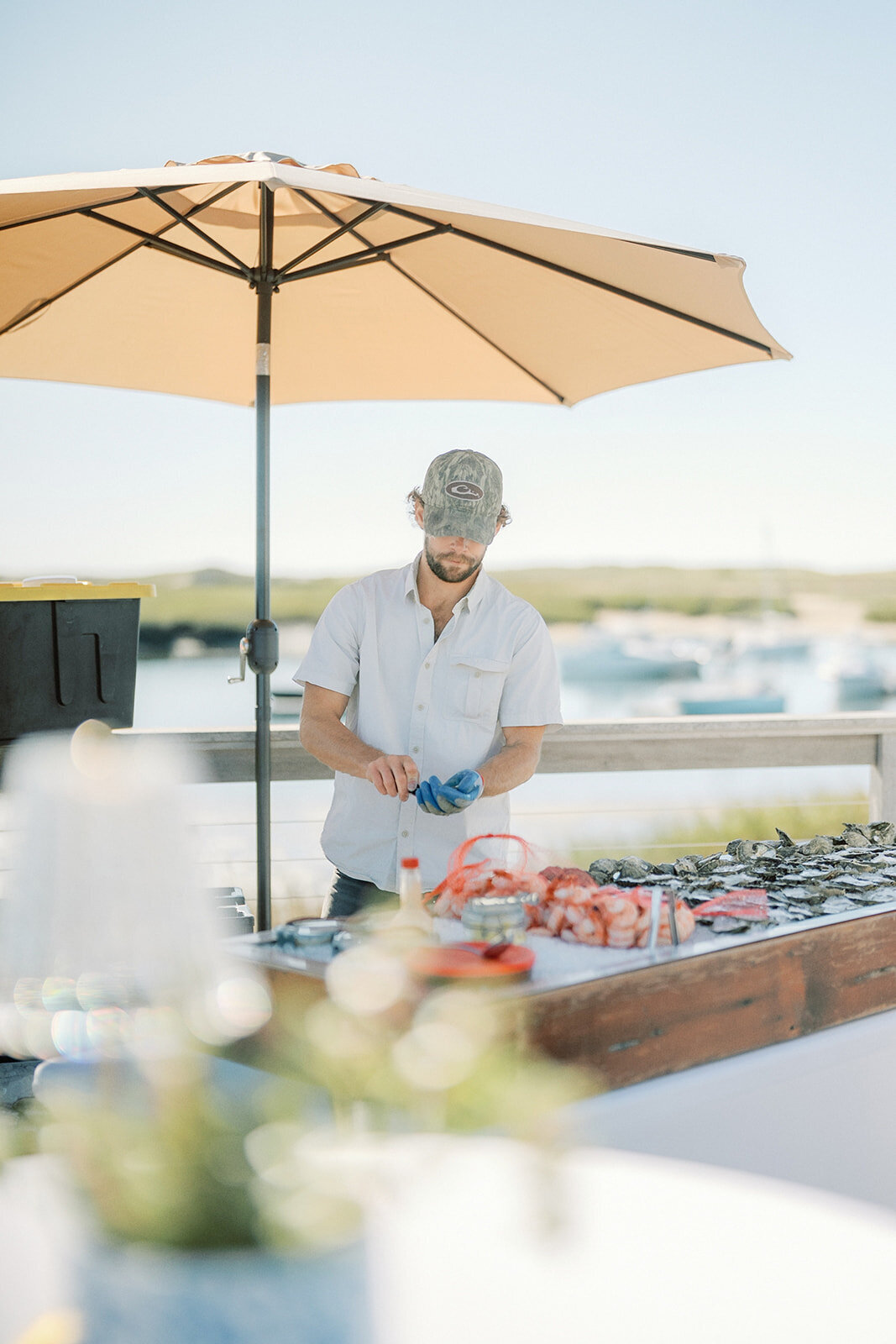 oyster-shucker-in-cape-cod