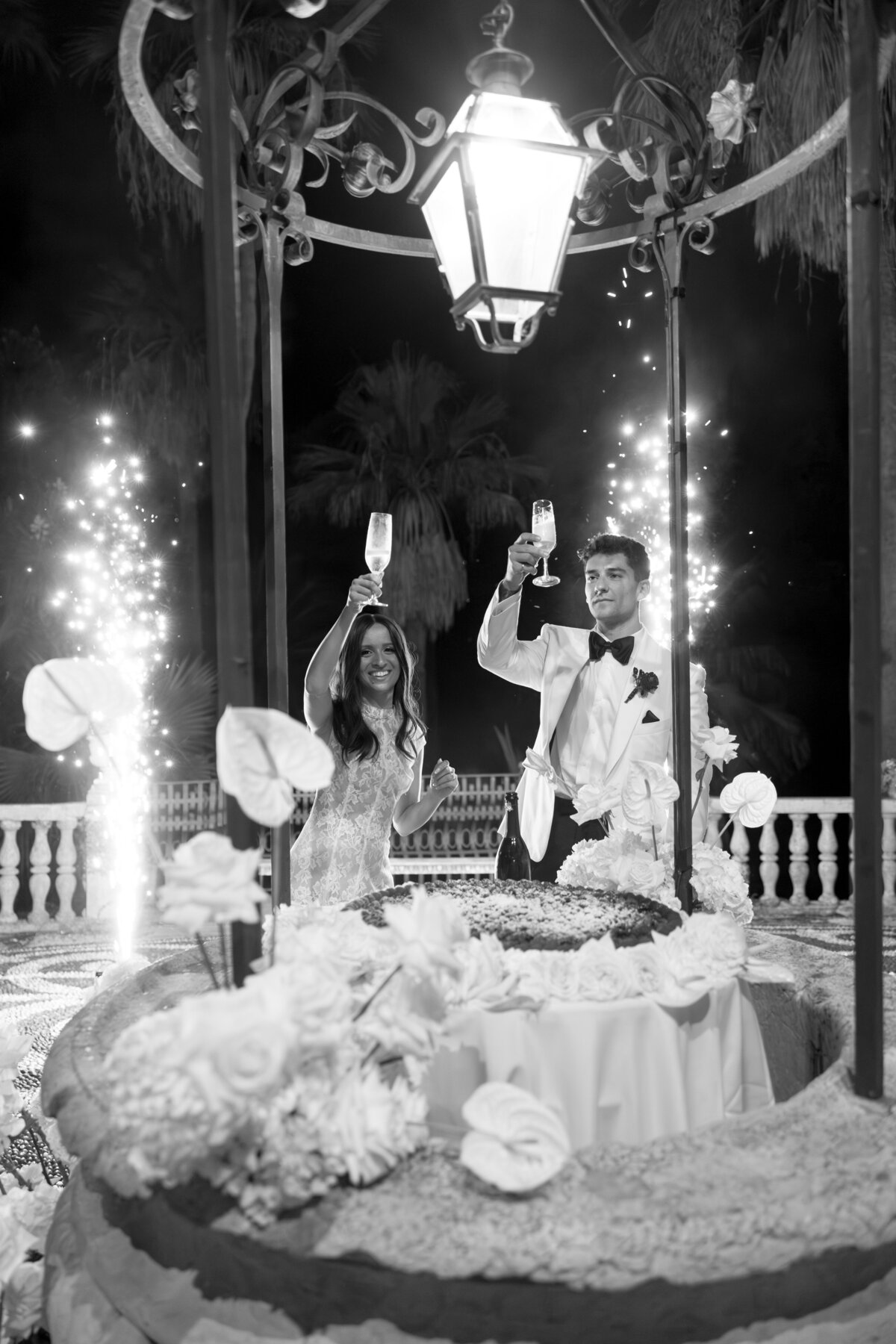 Cacie_Carroll@CacieCarrollPhotography_KriziaandNick_WeddingDayatVillaDurazzo_SantaMargheritaItaly-1399_evotobak