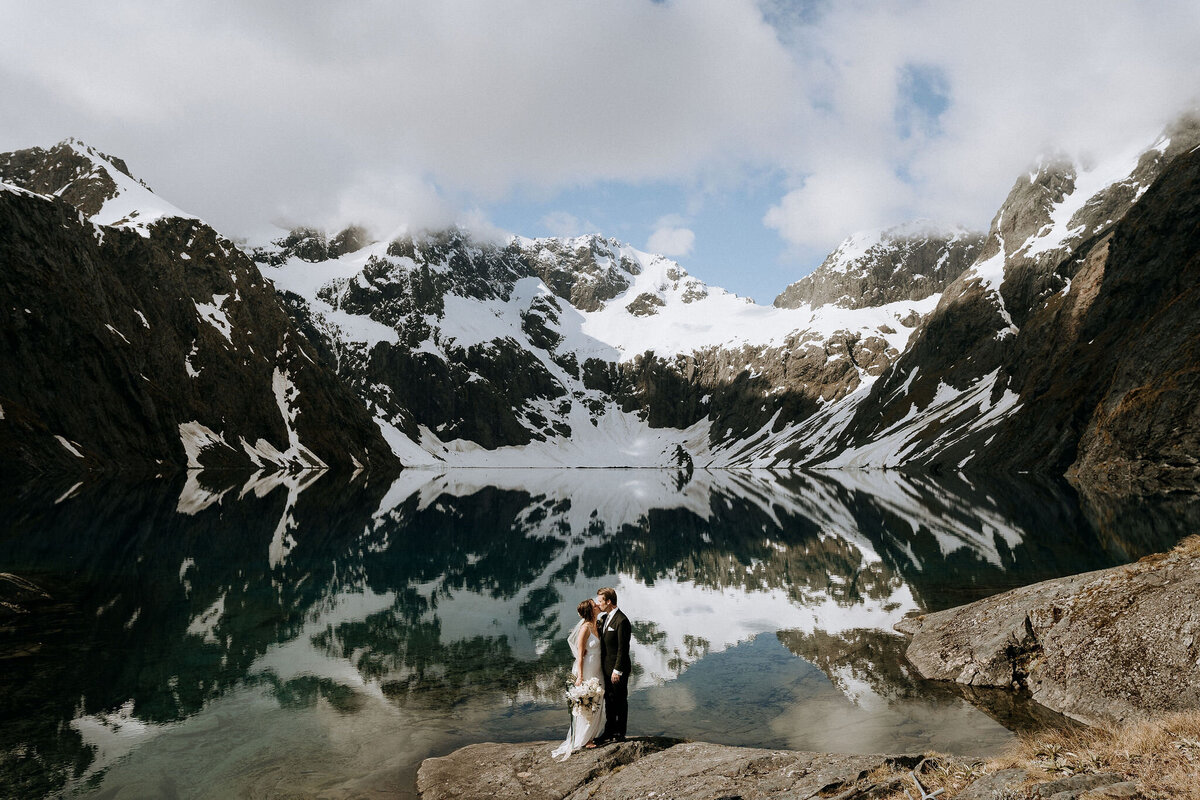 Victoria-Jossi-Lake-Erskine-Elopement-336