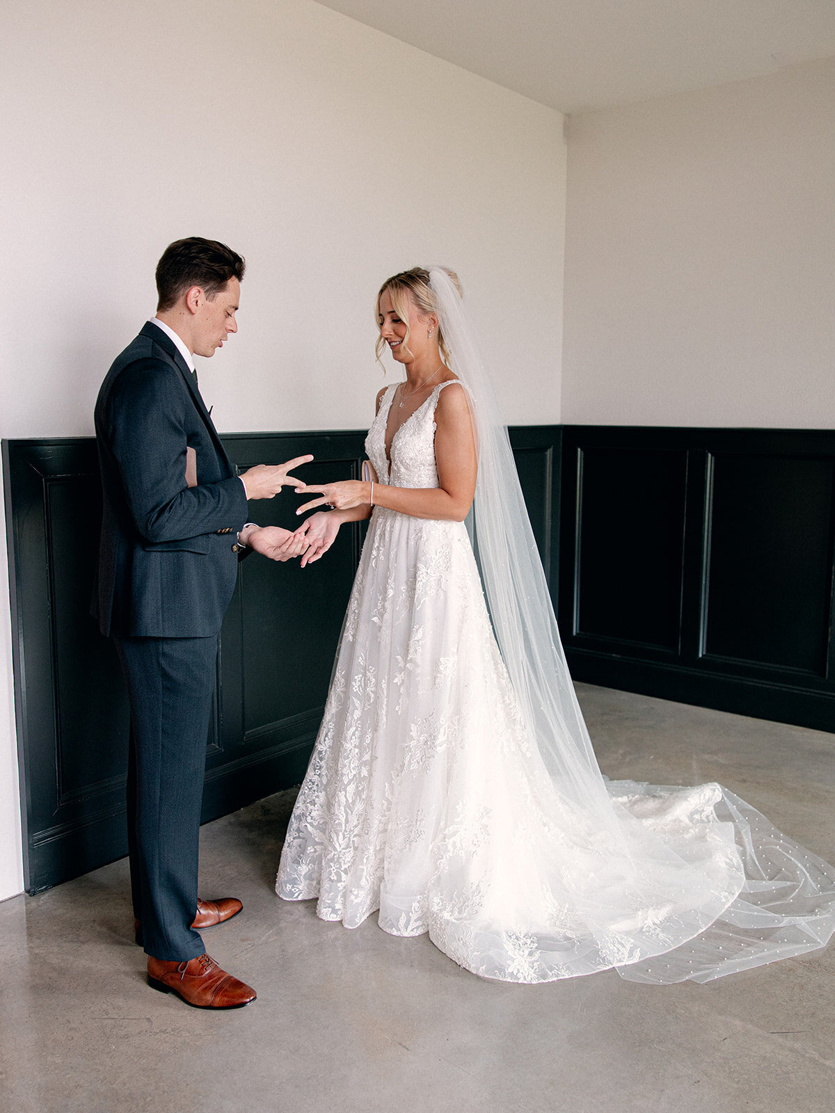 FallDallasWedding_MollyMurphyPhotography00023