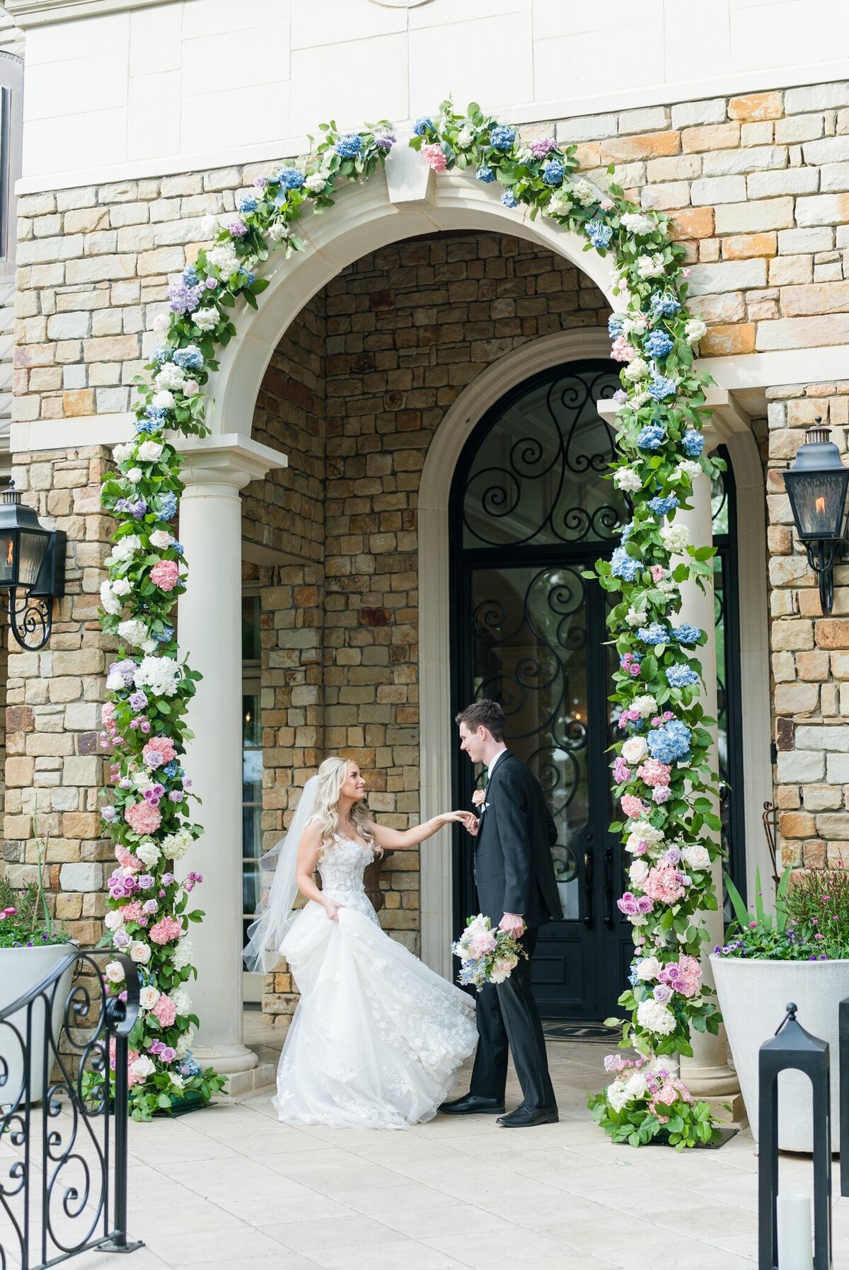 2 Bailey Sean Mansfield Elegant Texas Backyard Wedding Photos Pictures 23