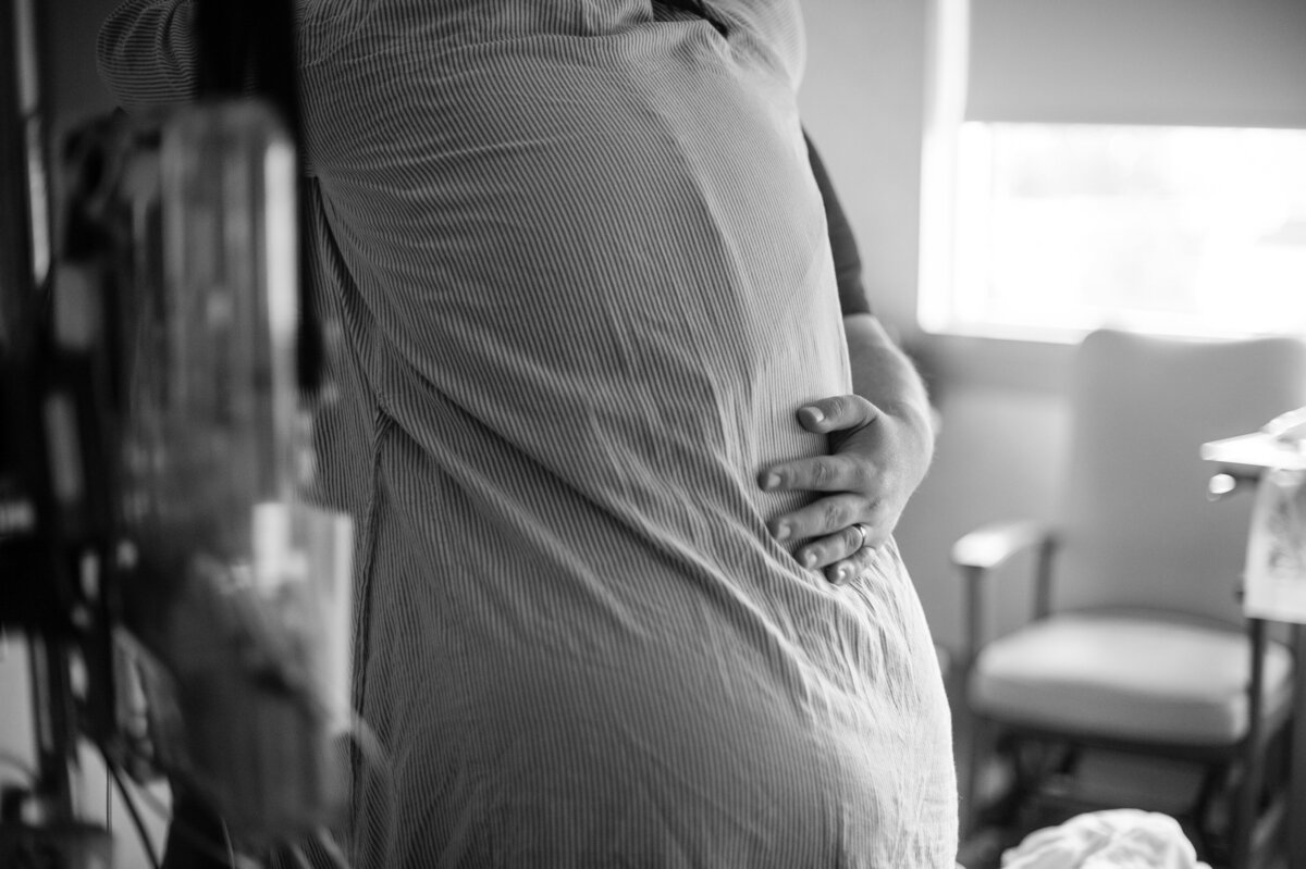 ct-doula-within-motherhood-birth-photography-023