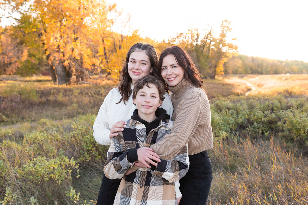 Calgary-outdoor-family-photos-Kate-Daniel-Photography-14