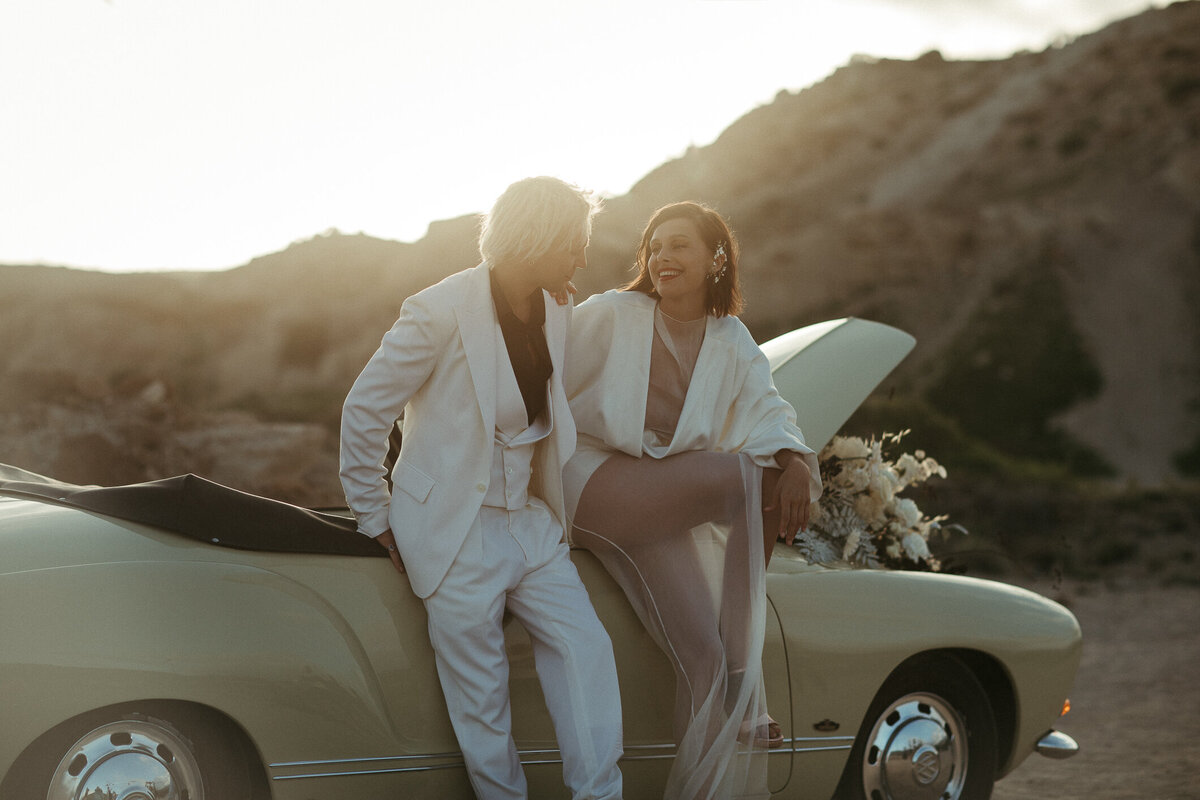 Vintage Car Elopement Couple Session-45