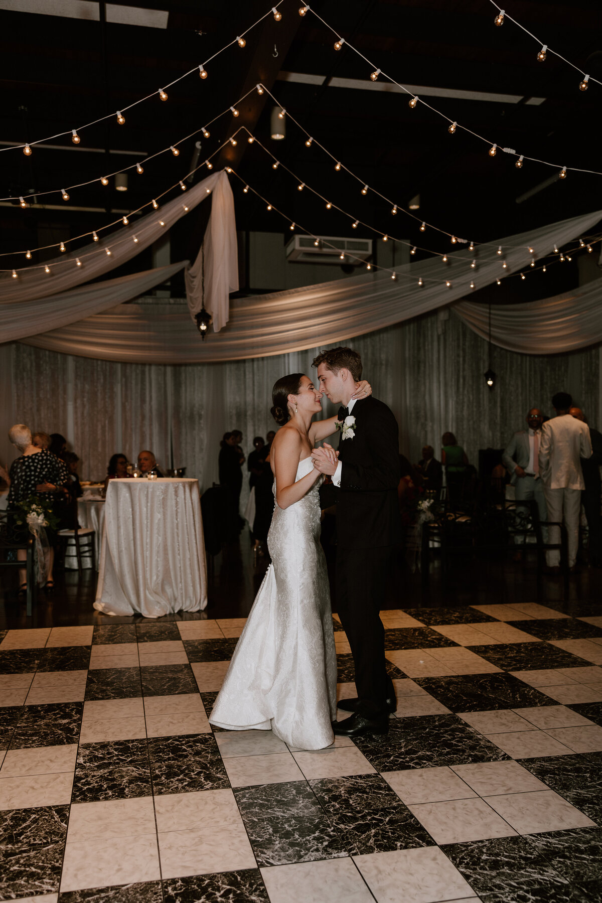 akp_o+l-weddingsneaks_163