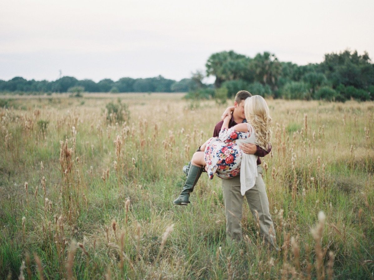 okeechobee wedding photographer - firefighter engagement session - countryside engagement session - tiffany danielle photography (14)