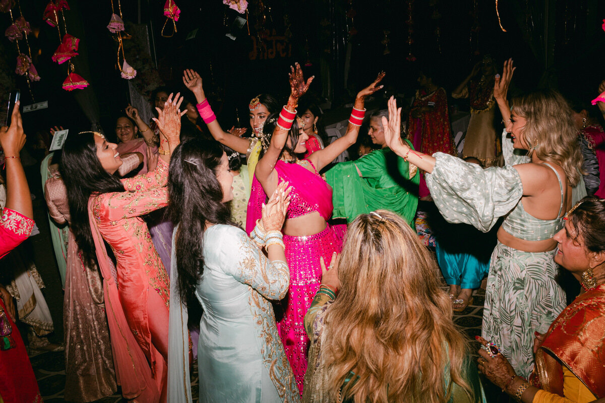 toronto-wedding-photographer-sikh-sangeet-056